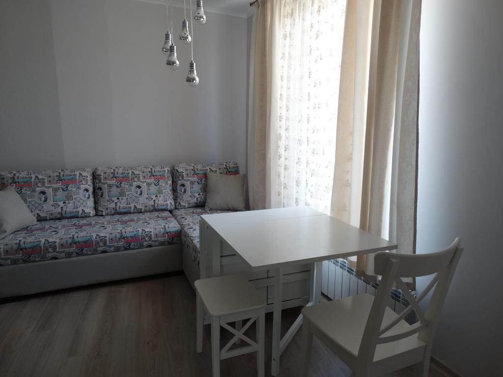 Apartment Retro Dobrich Room photo